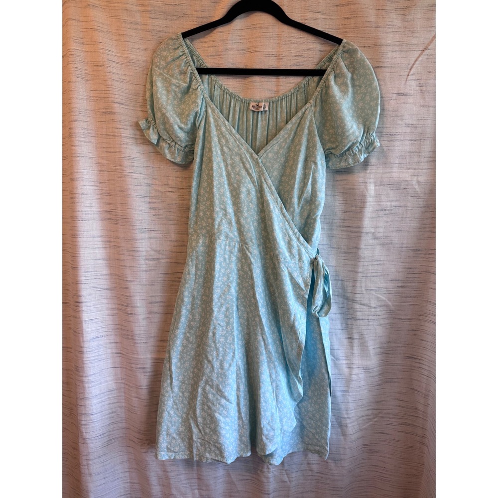 Hollister Light Blue Floral Wrap Dress Short Puff Sleeve Mini Size M Long